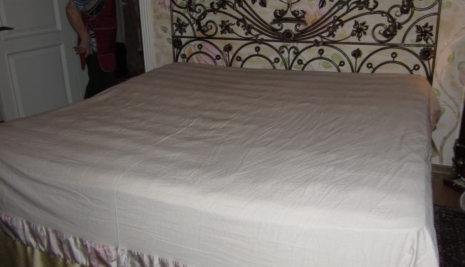Кованая кровать